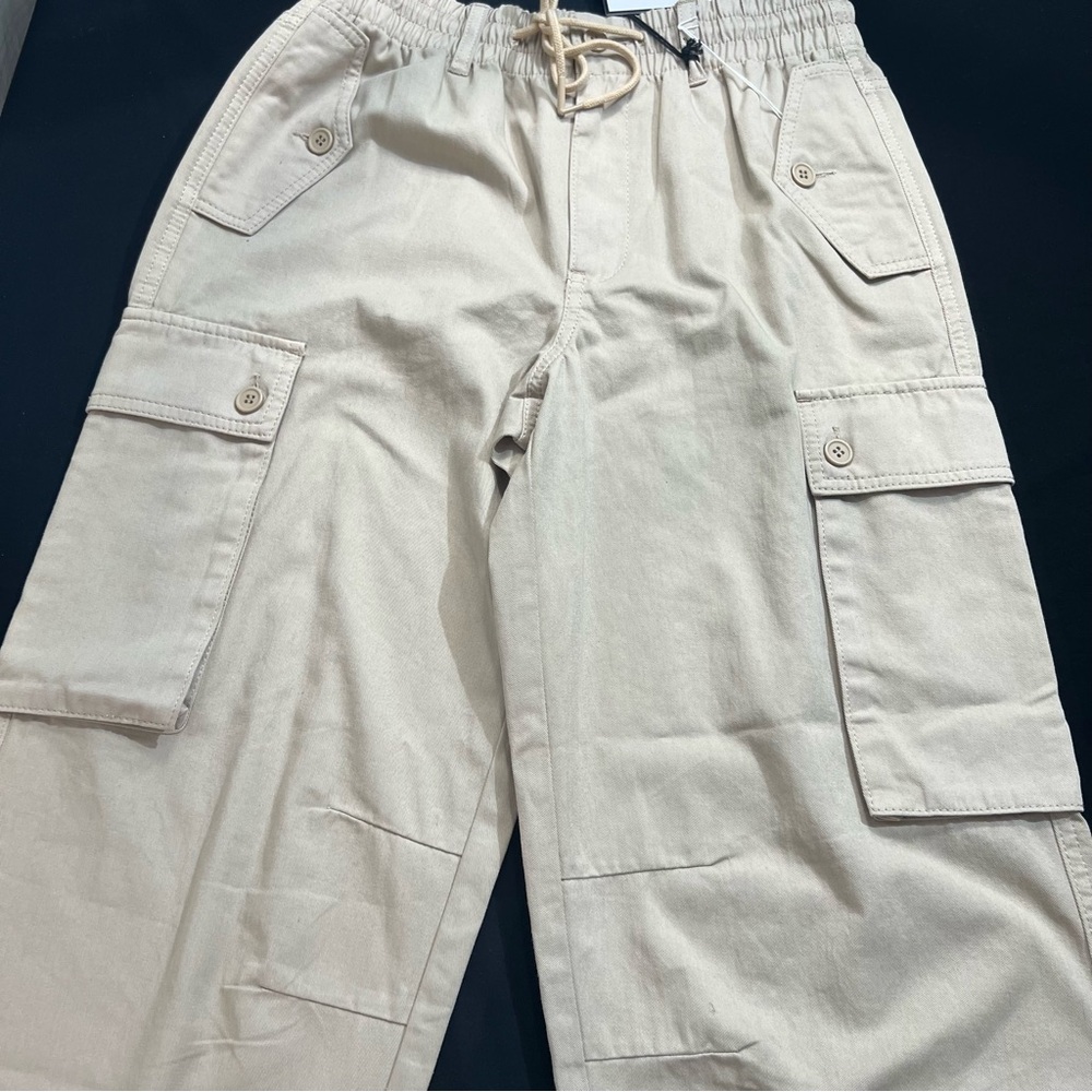 Almost Famous Irish Cream Cargo Jogger Wide Leg Pants Size 29 w/Stretch Waist